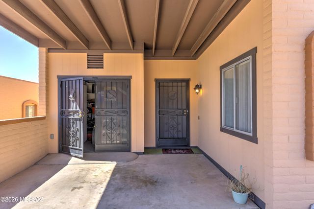 1435 W Calle Pueblo, Green Valley, AZ 85622