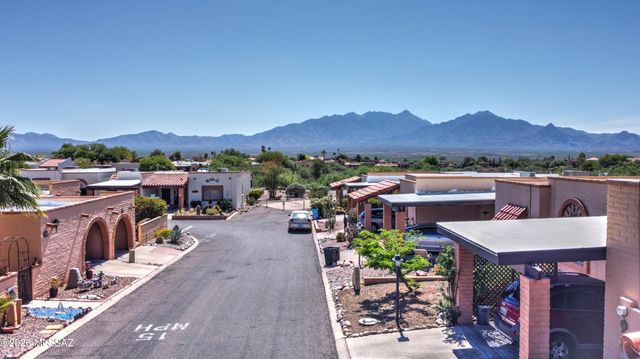 1435 W Calle Pueblo, Green Valley, AZ 85622