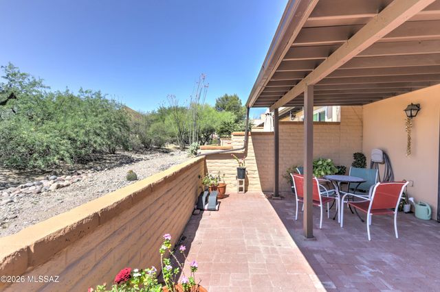 1435 W Calle Pueblo, Green Valley, AZ 85622