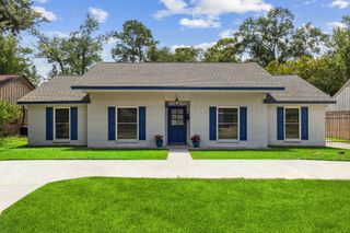 10227 Knoboak Drive, Houston, TX 77043