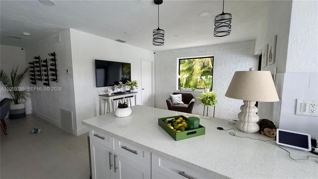 6705 Ficus Dr, Miramar, FL 33023