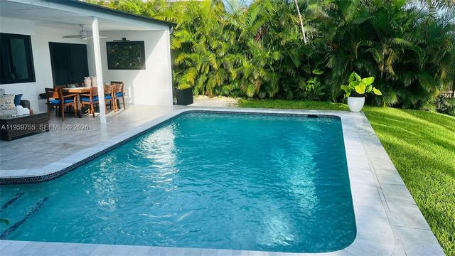 6705 Ficus Dr, Miramar, FL 33023