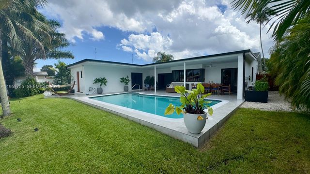 6705 Ficus Dr, Miramar, FL 33023