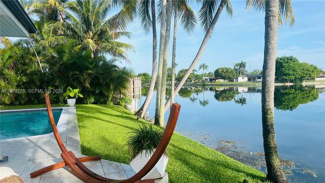 6705 Ficus Dr, Miramar, FL 33023