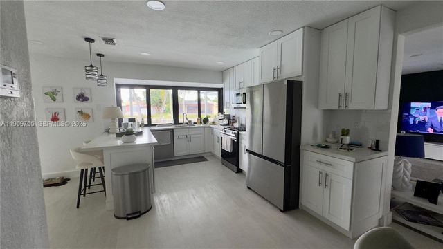 6705 Ficus Dr, Miramar, FL 33023