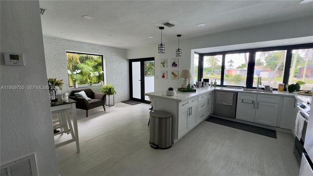 6705 Ficus Dr, Miramar, FL 33023