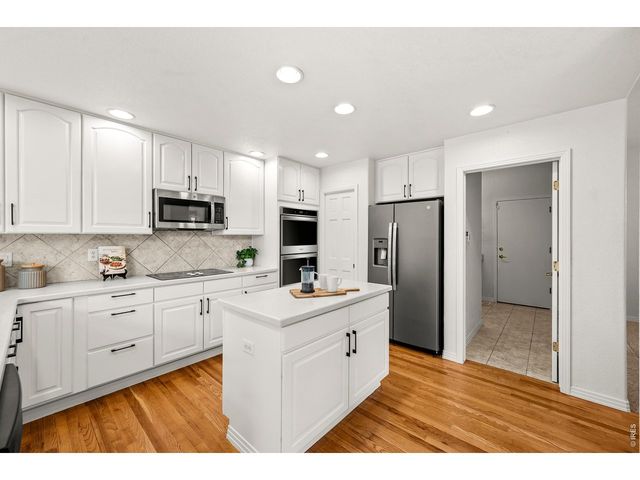 8222 Xenophon Ct, Arvada, CO 80005