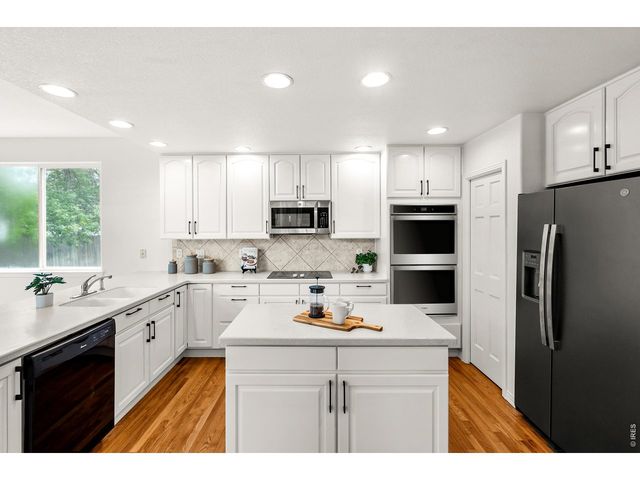 8222 Xenophon Ct, Arvada, CO 80005