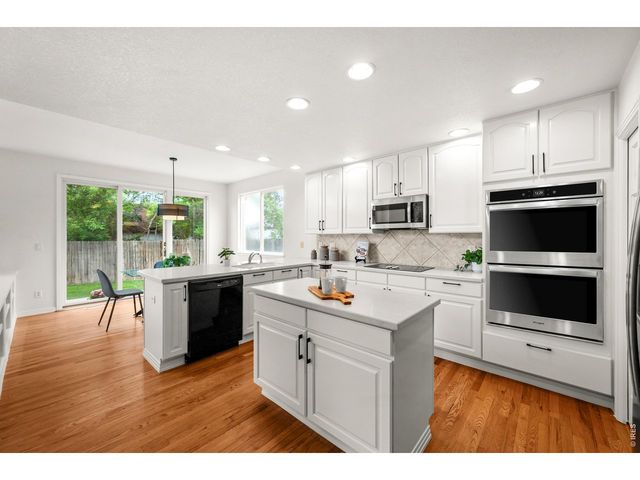 8222 Xenophon Ct, Arvada, CO 80005