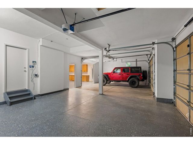 8222 Xenophon Ct, Arvada, CO 80005