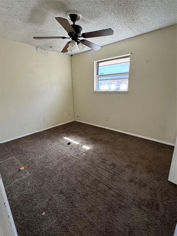 6416 N Nicklas Avenue, Oklahoma City, OK 73132