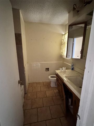 6416 N Nicklas Avenue, Oklahoma City, OK 73132