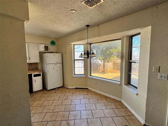6416 N Nicklas Avenue, Oklahoma City, OK 73132