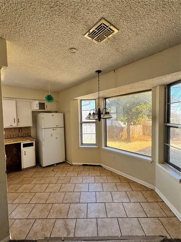 6416 N Nicklas Avenue, Oklahoma City, OK 73132