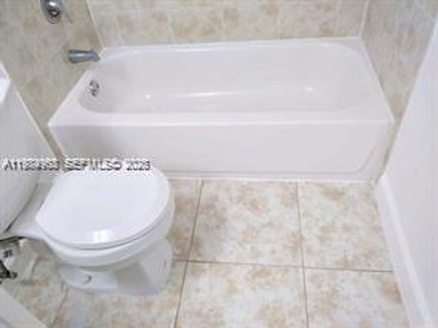 6045 NW 186th St 116, Hialeah, FL 33015