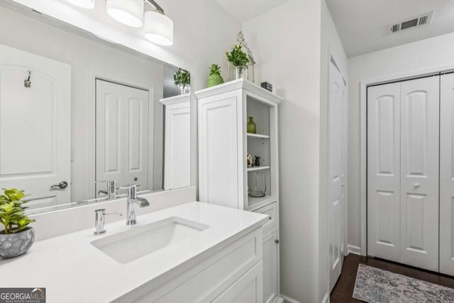 28206 Plantation Drive NE 206, Atlanta, GA 30324