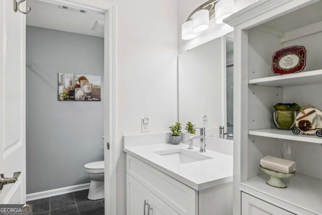 28206 Plantation Drive NE 206, Atlanta, GA 30324