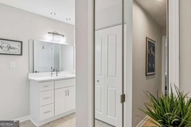 28206 Plantation Drive NE 206, Atlanta, GA 30324