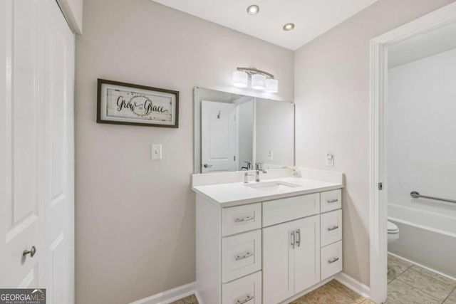 28206 Plantation Drive NE 206, Atlanta, GA 30324