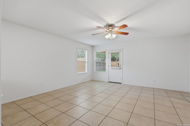 3613 Lazy Diamond, Selma, TX 78154