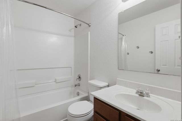 3613 Lazy Diamond, Selma, TX 78154