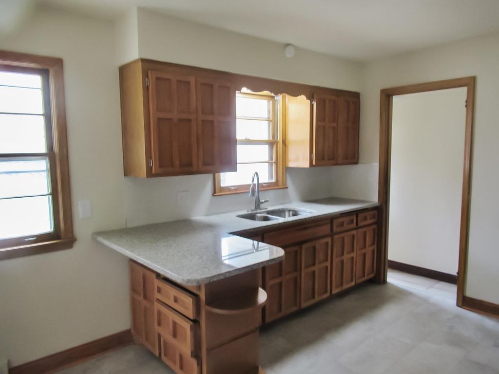 2513 Saint Anthony Boulevard, Saint Anthony, MN 55418 — photo 4