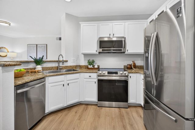 3830 Elijah 426, San Diego, CA 92130