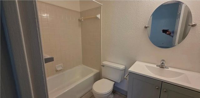 375 Fantail LOOP B, Austin, TX 78734