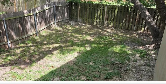 375 Fantail LOOP B, Austin, TX 78734