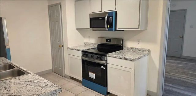 375 Fantail LOOP B, Austin, TX 78734
