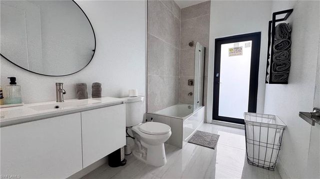 1709 NE 41st ST, Cape Coral, FL 33909