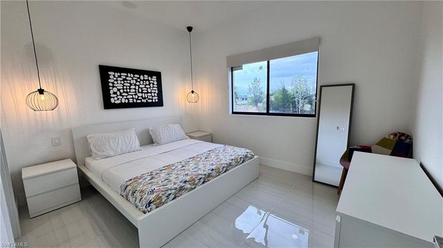 1709 NE 41st ST, Cape Coral, FL 33909