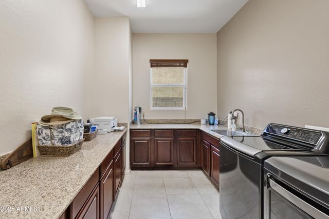 797 N Soliz Street, Dewey, AZ 86327