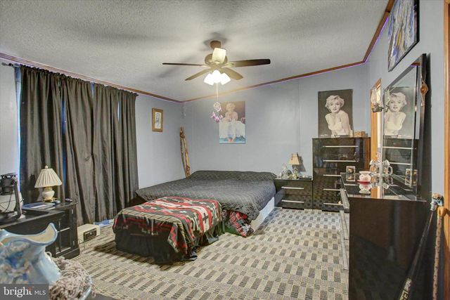 156 LINDA DR, New Oxford, PA 17350