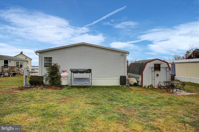 156 LINDA DR, New Oxford, PA 17350