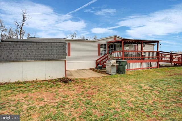 156 LINDA DR, New Oxford, PA 17350