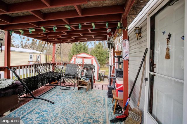 156 LINDA DR, New Oxford, PA 17350