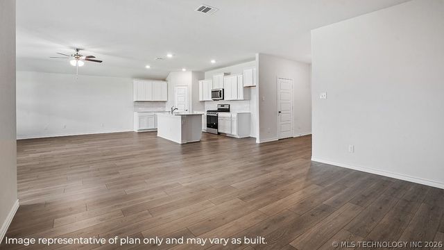 3355 E 154th Street S, Bixby, OK 74008