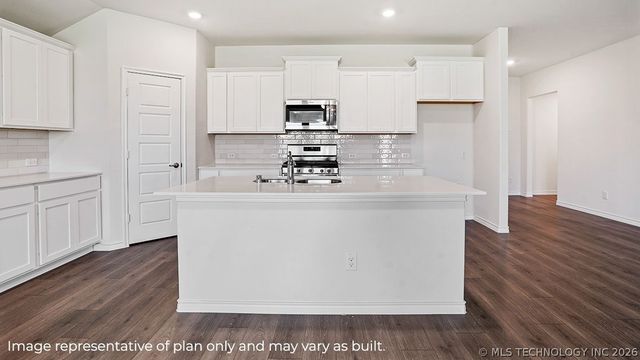 3355 E 154th Street S, Bixby, OK 74008