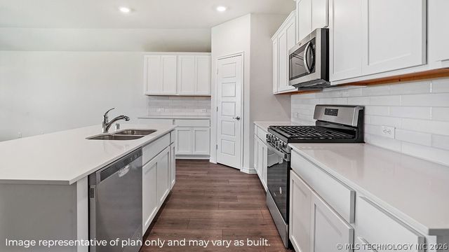 3355 E 154th Street S, Bixby, OK 74008