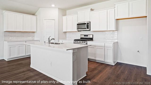 3355 E 154th Street S, Bixby, OK 74008