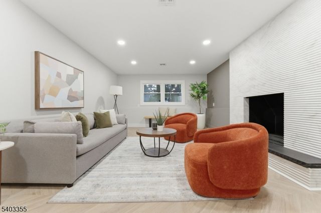 1231 Sunnyfield Ln, Scotch Plains Twp., NJ 07076