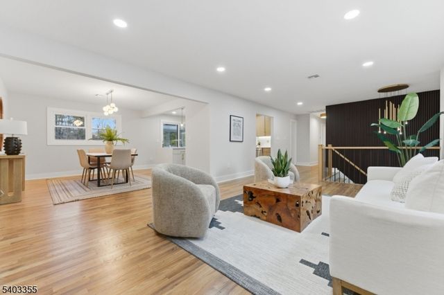 1231 Sunnyfield Ln, Scotch Plains Twp., NJ 07076