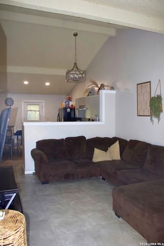 5930 Fairmeade St, San Antonio, TX 78242