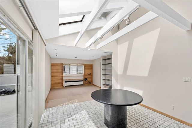 24 Allen Road, Rockville Centre, NY 11570