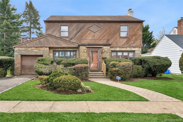 24 Allen Road, Rockville Centre, NY 11570