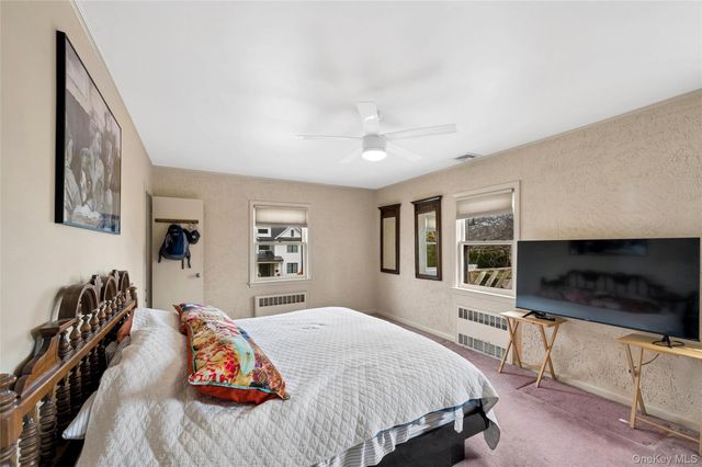 24 Allen Road, Rockville Centre, NY 11570