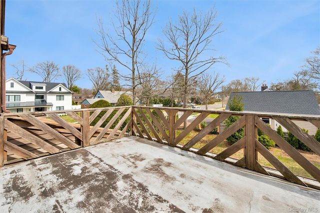 24 Allen Road, Rockville Centre, NY 11570