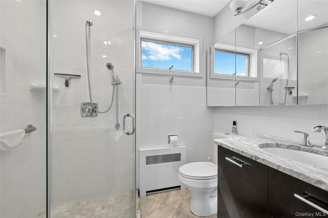 24 Allen Road, Rockville Centre, NY 11570