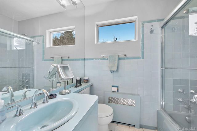 24 Allen Road, Rockville Centre, NY 11570